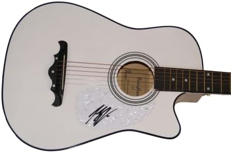 Jordan Davis assinou o Autograph Tampe Tweles Acoustic Guitar A W/James Spence Authentication JSA CoA - Superstar de música country